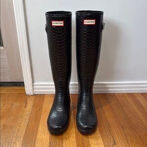 Hunter Black Snake Pattern Rain Boots *Limited Edition*